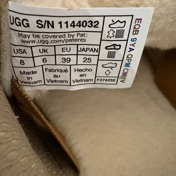 UGG Women’s Lomel Sneaker - Picture 6 of 7